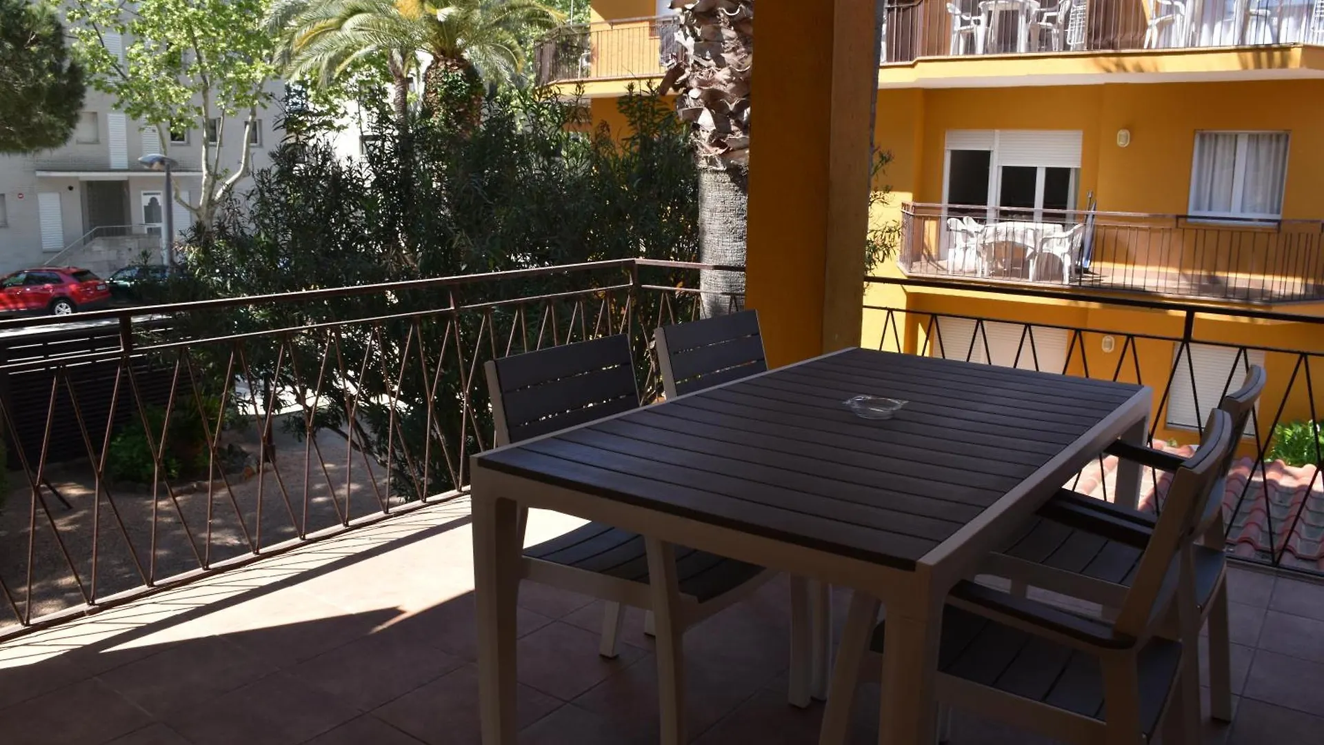 Apartamentos Les Palmeres 플라티야 다로