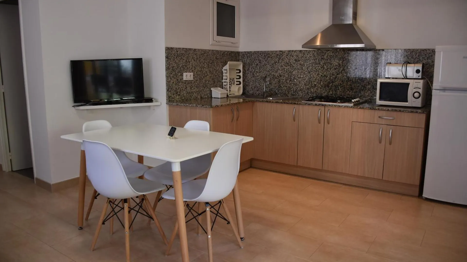 Apartamentos Les Palmeres 플라티야 다로