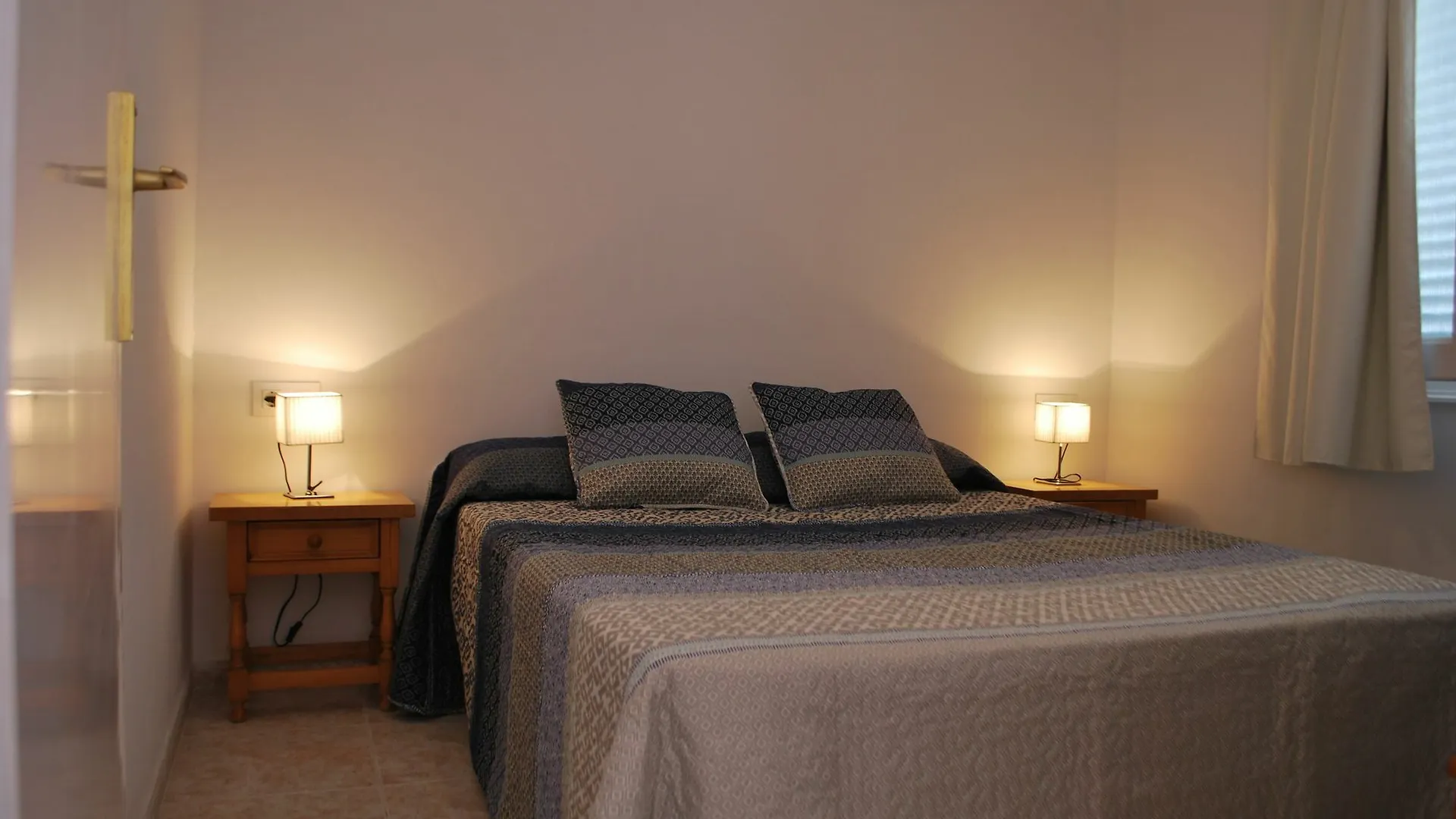 Apartamentos Les Palmeres 플라티야 다로 0*,  스페인